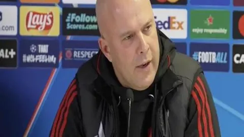 重庆巴滨花艺园迎来国家乒乓球队参观